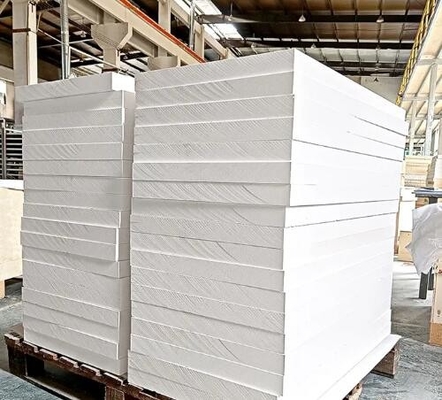 Hoogtemperatuurovens Aluminiumsilicaat Isolatie Board 1800C vuurvaste keramische vezel board