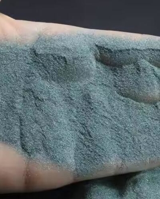 Hoge zuiverheid 99% Sic poeder 16#~2000# vuurvaste groene siliciumcarbide voor slijpstoffen en zandblazen