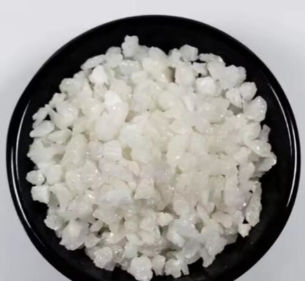 OEM Hoge zuiverheid 98,8 % Al2O3 Powder Blasting Media White Fused Alumina Voor de slijpstofindustrie