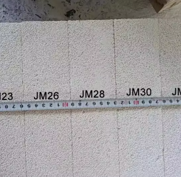 Rongsheng Jm23 Jm26 Jm28 Jm30 Lichtgewicht hittebestendige baksteen Mullite isolerende vuurvaste vuurstenen voor oven en ketel