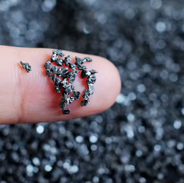 Hoge Kwaliteit Zwart Siliciumcarbide Emery Poeder 97-99% Zuiverheid Sic Schurende Vuurvaste Polijsten Siliciumcarbide Grit